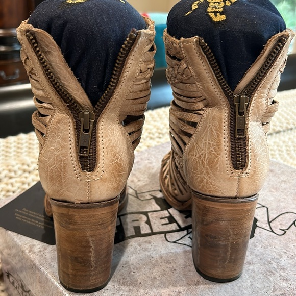 Freebird by Steven Bela Sandals⭐️ - Picture 7 of 15